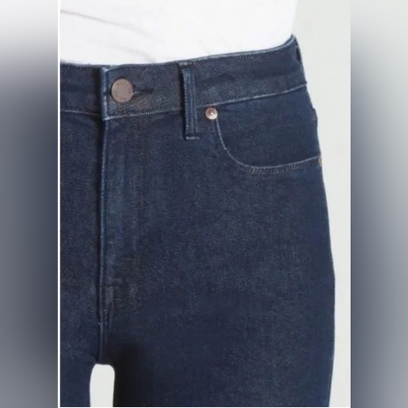 NWT Parker Smith Mid-Rise Step-Hem Flare Jeans, Size 29. - Picture 10 of 10